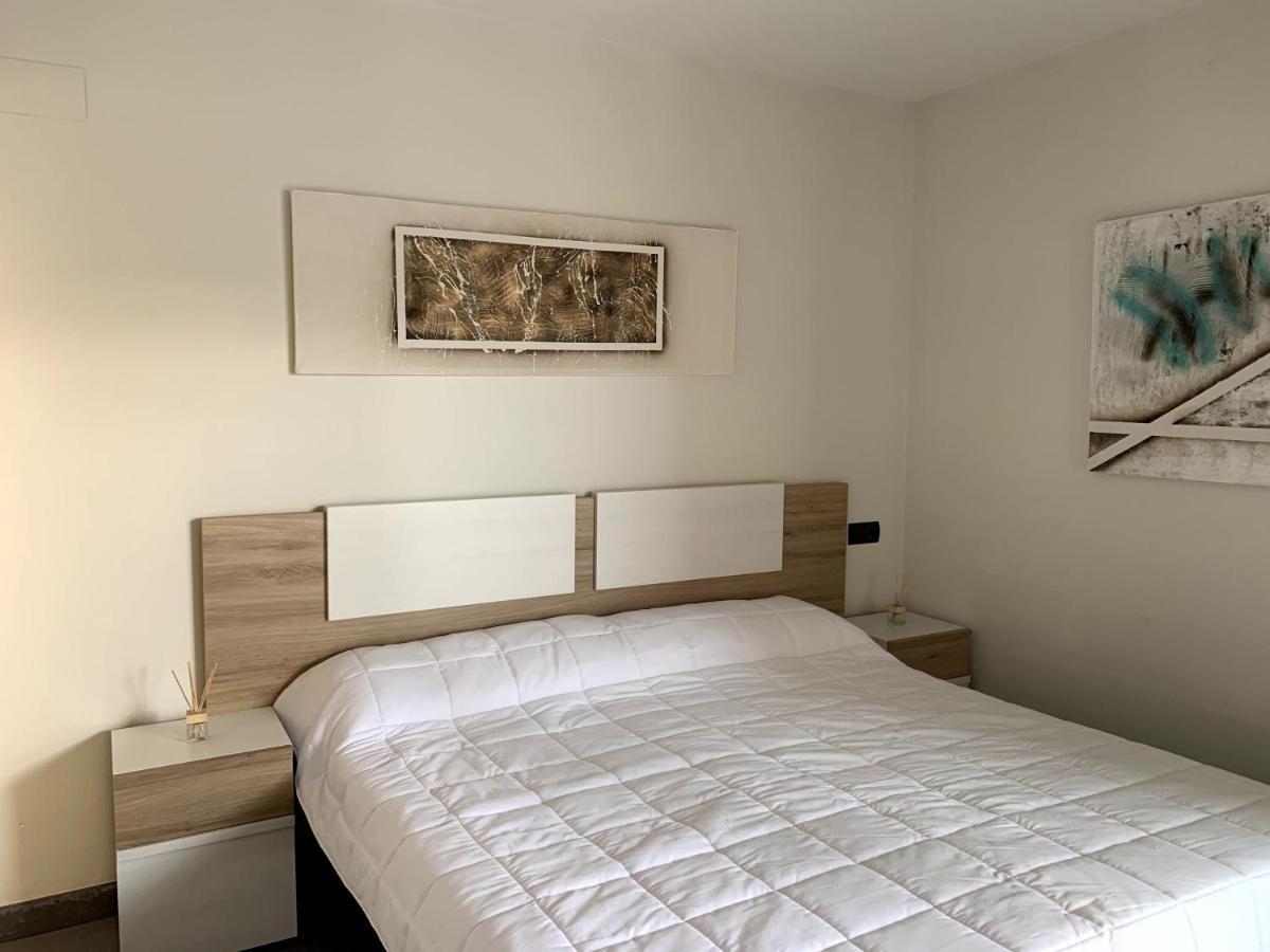 Apartamento Con Jardin En Primera Linea De Playa Con Parking Y Piscina Peñíscola Dış mekan fotoğraf